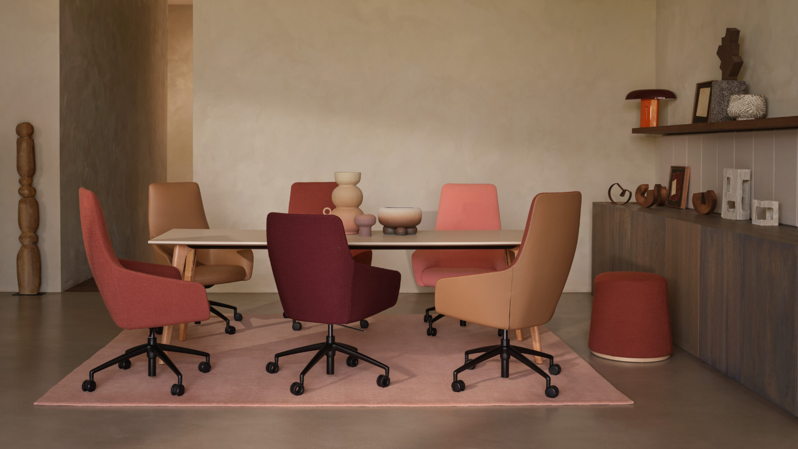 Uma-meeting chair-boss design